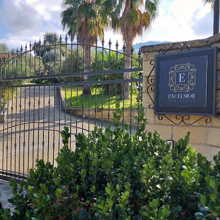 Excelsior Residence 切法卢 外观 照片