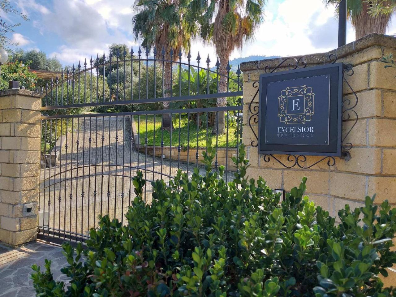Excelsior Residence 切法卢 外观 照片